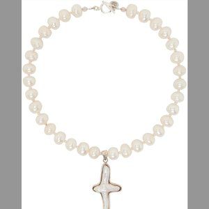 MUDD PEARL White Pearl Bruce Cross Necklace